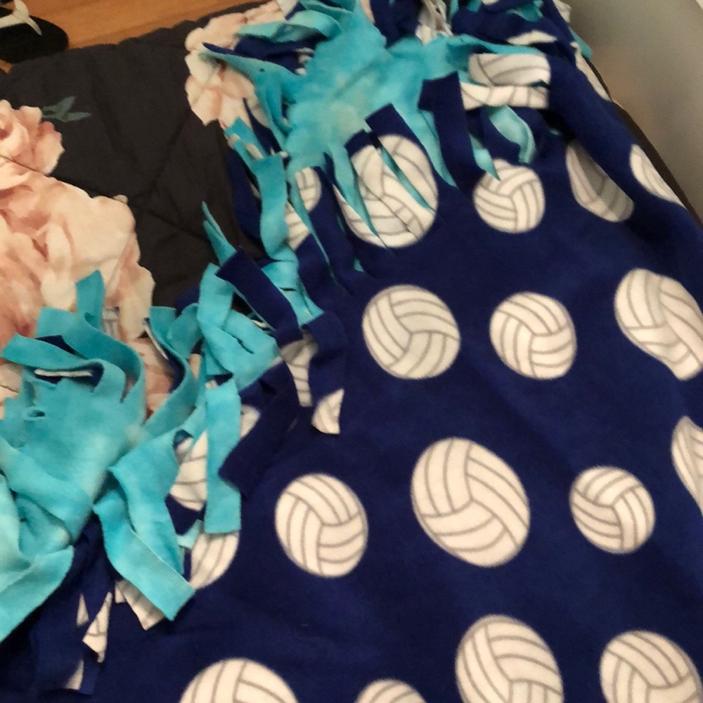Reversible volleyball blanket